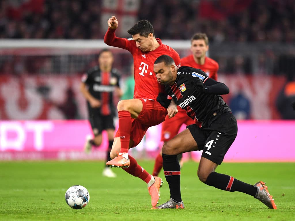Con doblete de Leon Bailey al 10 y al 35, Bayer Leverkusen se impone 1-2 en su visita al Bayern Múnich.
