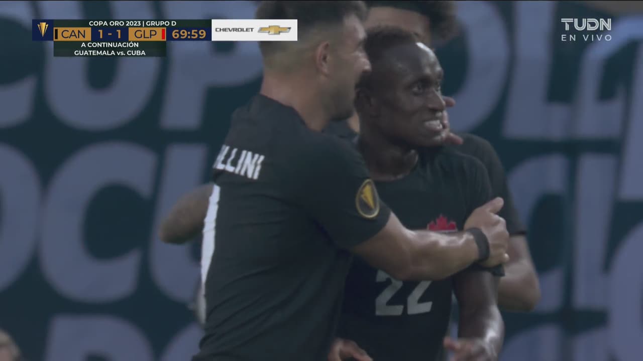 ¡Mala suerte! Lina marca autogol y es el 2-1 para Canadá