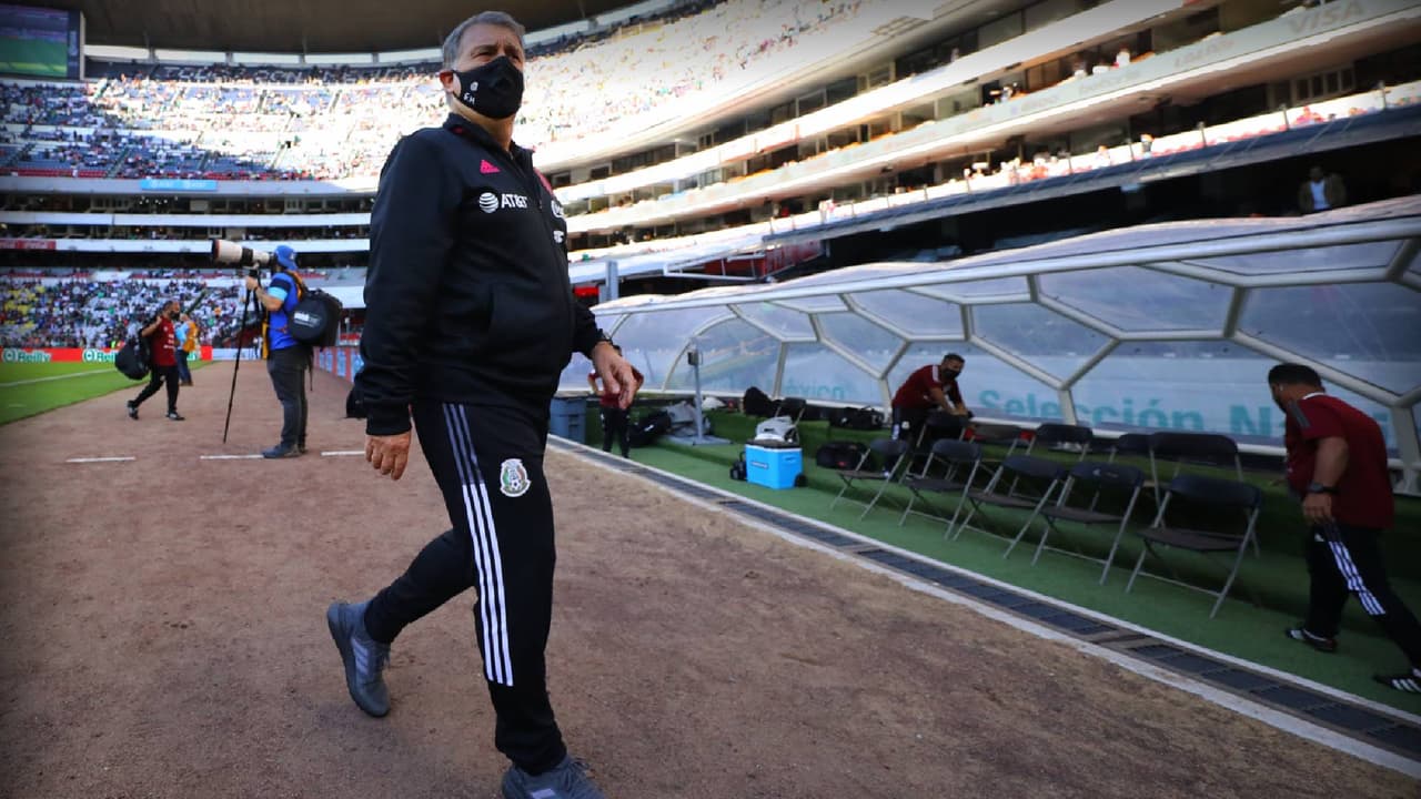 'Tata' Martino se dijo inconforme por las fallas del Tri ante el arco