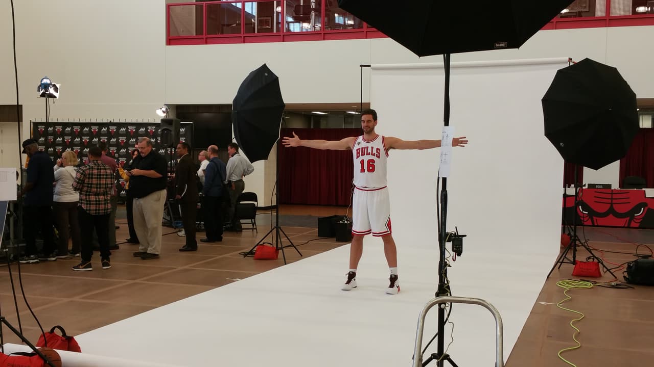 Mira las fotos del detrás de cámaras del Media Day de los Bulls de Chicago. Gasol, Butler, Mirotić y muchos jugadores más platicaron con la prensa.