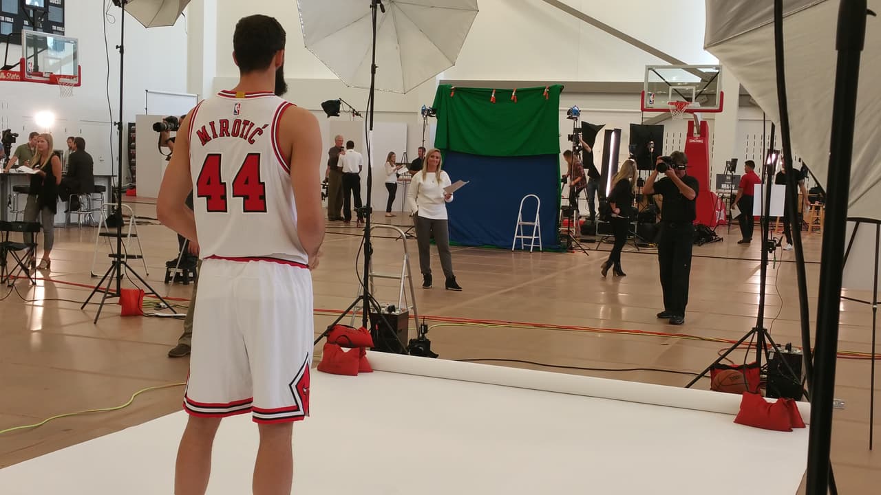 Mira las fotos del detrás de cámaras del Media Day de los Bulls de Chicago. Gasol, Butler, Mirotić y muchos jugadores más platicaron con la prensa.