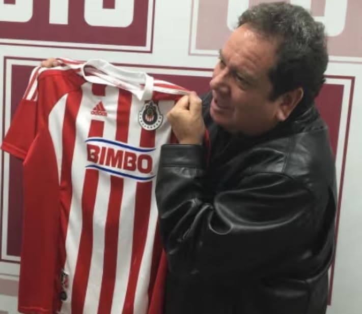 Desde luego, Jorge 'Coque' Muñiz es otro artista que lleva a Chivas en la sangre.