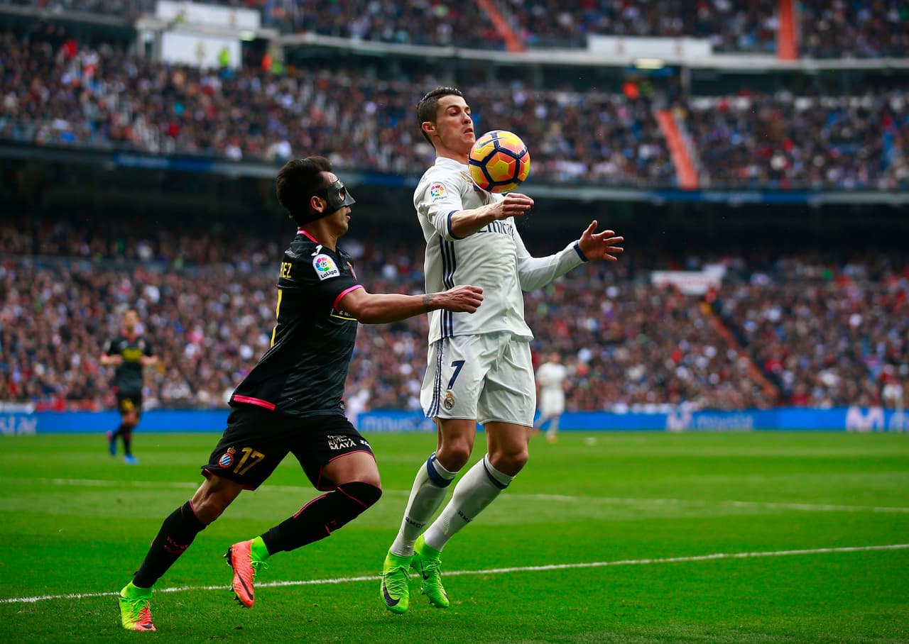 Así se llegó al descanso, con un 1-0 escaso y no definitivo, con apariciones esporádicas de Isco y Morata y con las buenas intenciones de Cristiano. No hubo mucho más, el rival y algunas ausencias no invitaban a permitir buen fútbol. Pero, ese tanto, era suficiente.