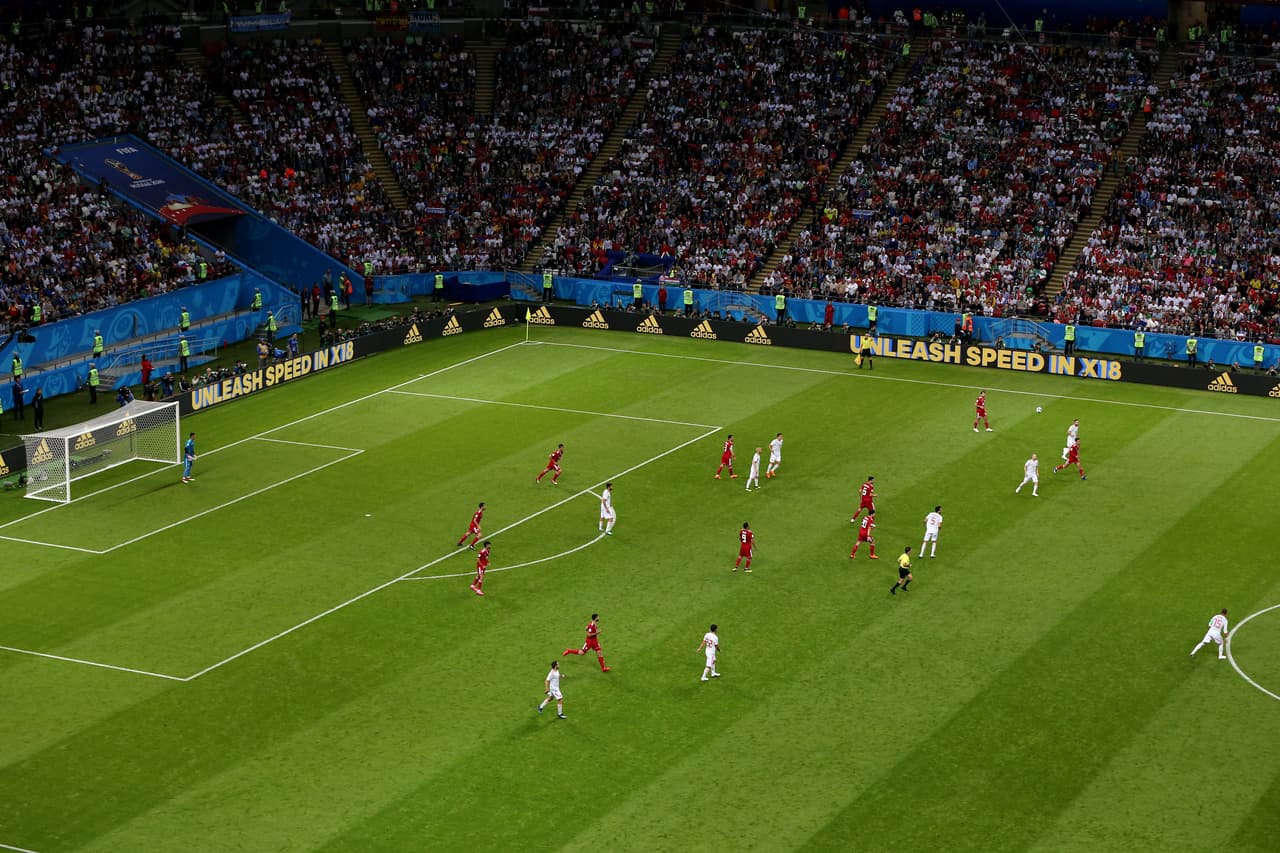 Un panorama de lo que fue la primera mitad del partido: Irán tirado atrás, replegando filas y España encima, sofocando, aunque al descanso se fueron 0-0.