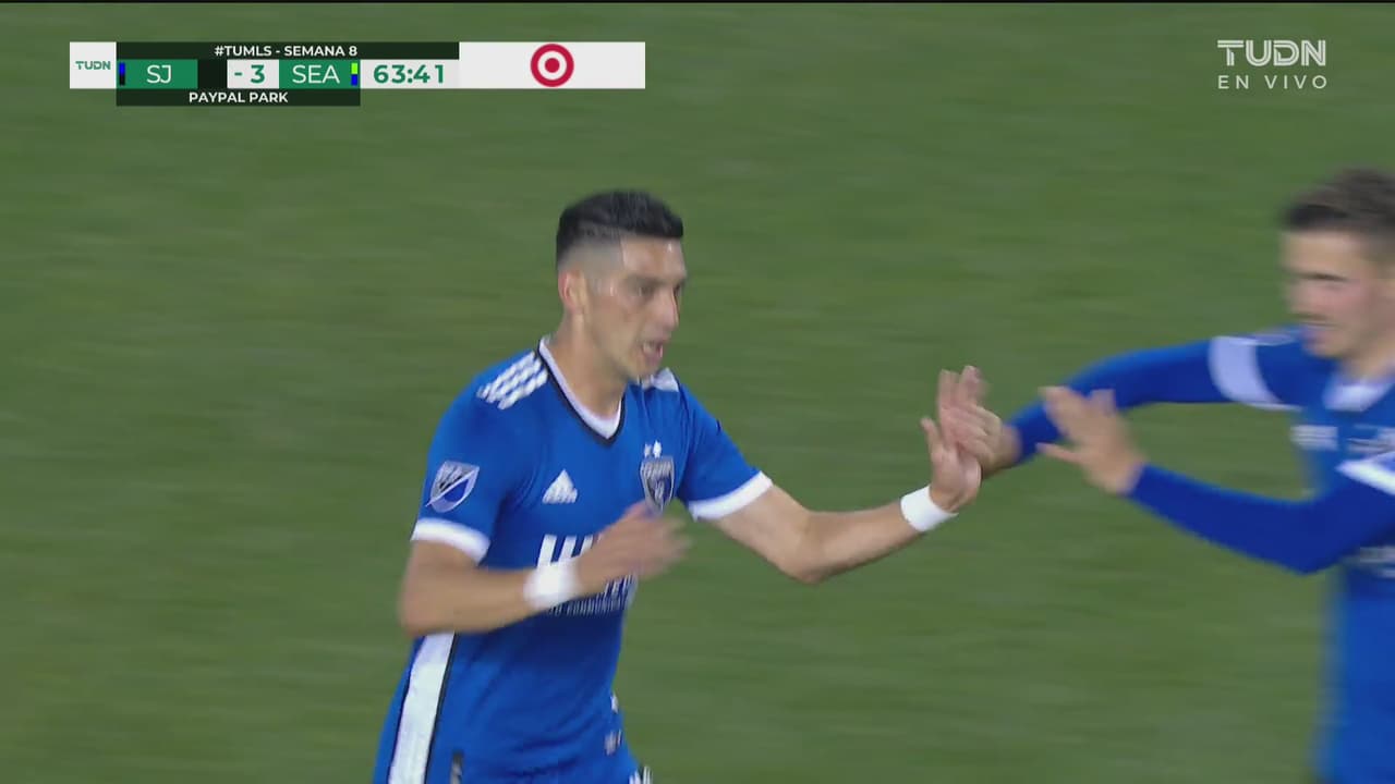 ¡Horrible error de Stefan Frei! Doblete de Cristian Espinoza para el 2-3