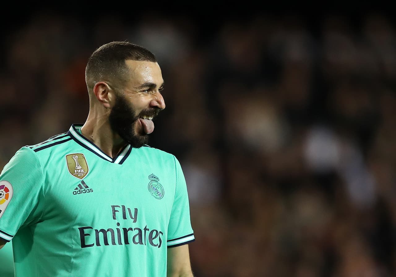 El empate llega al final del partido por conducto de Karim Benzema, quien remata dentro del área y manda el balón al fondo de la red.