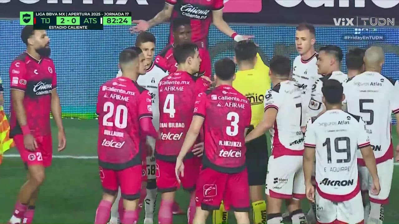 ¡Casi se arma el Traka-Traka! ¡Acaba calientito el partido y llueven la tarjetas amarillas!