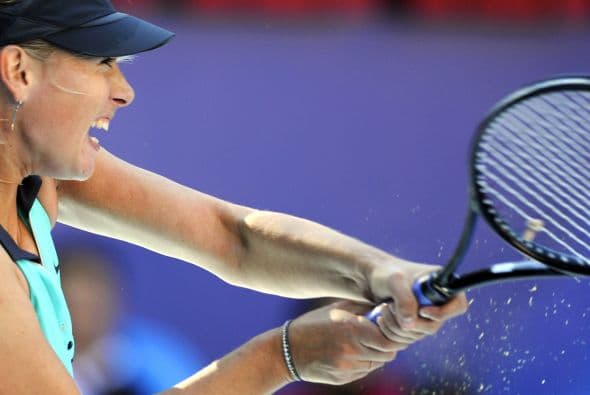 Maria Sharapova se presentó con una victoria en el Abierto de China al doblegar 6-4, 7-6 a la búlgara Tsvetana Pironkova.Con este resultado, la rusa consiguió su pase a la segunda ronda.