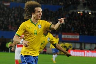 David Luiz anotó el primero de Brasil.