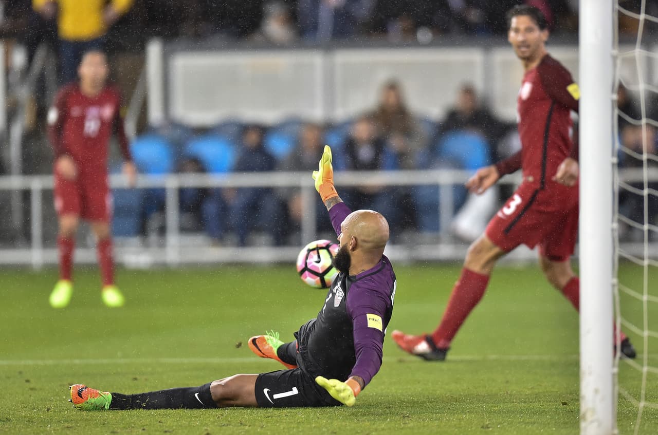 Aunque Pinto intentó darle vida a la selección hondureña con el cambio de Romell Quioto por Erick Andino, la suerte ya estaba echada y también la segunda derrota que sufría el equipo catracho, que ahora tiene tres puntos, al igual que Estados Unidos cuando faltan seis partidos por disputarse del hexagonal. Tim Howard, como siempre, fue grgarantía para Estados Unidos.