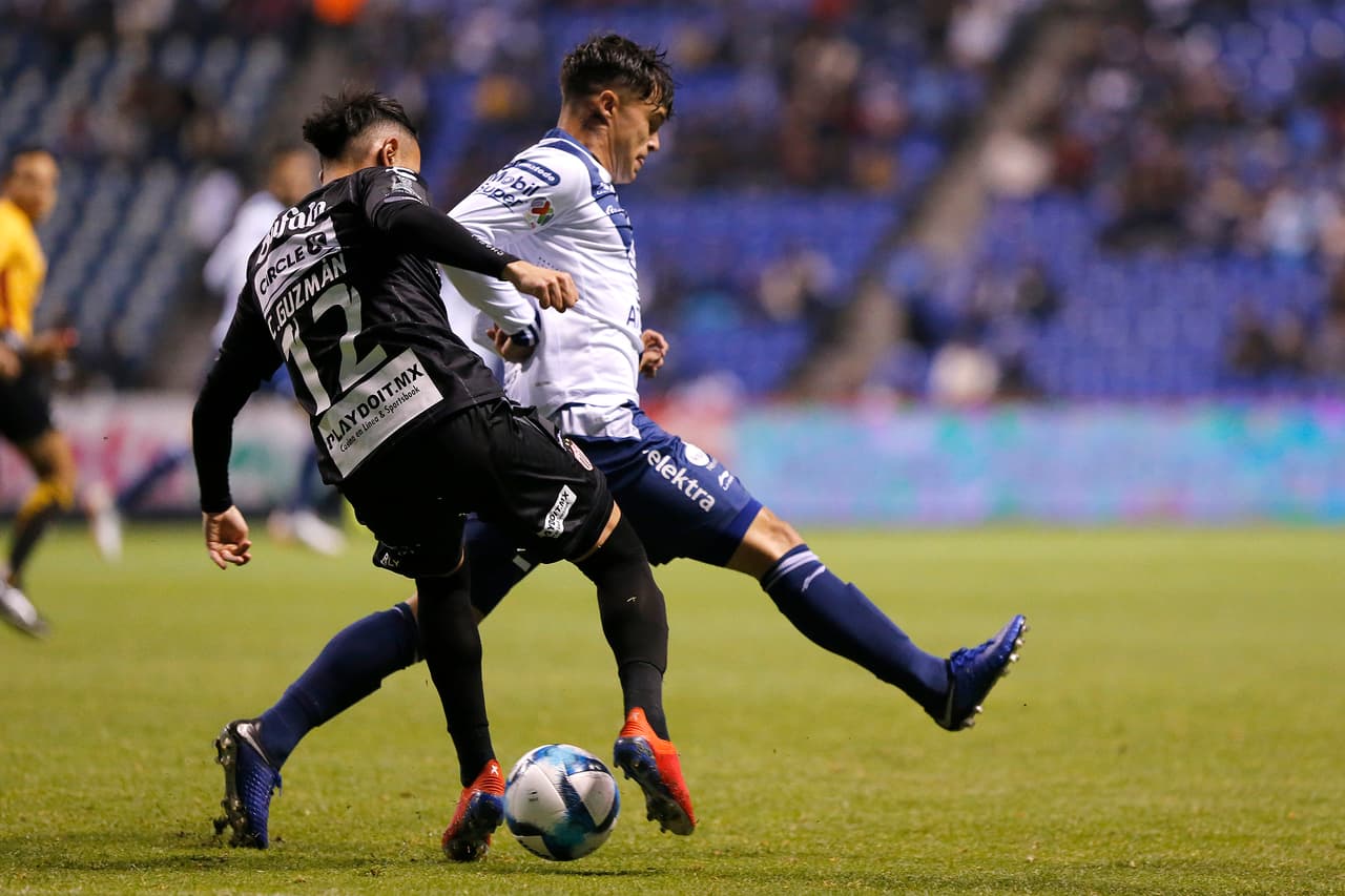 Después de estar en desventaja, los Rayos comenzaron a controlar el juego y buscaron los goles.