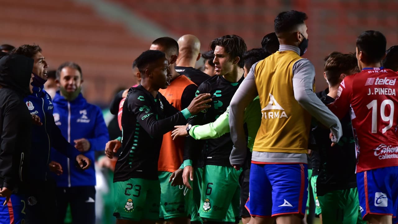 Santos condena actos racistas en la Liga MX