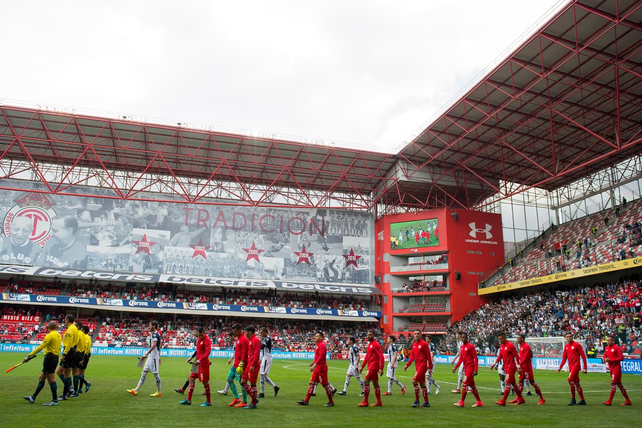 El escenario se vestía de fiesta para el duelo entre dos de los equipos que se visten como favoritos para llegar a la Liguilla.