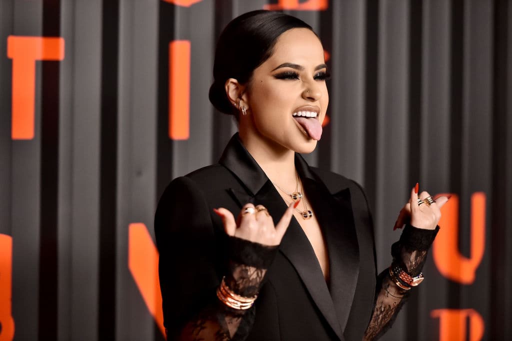 Claro que Becky G se mostraba renuente al principio, pues no quería una relación seria.