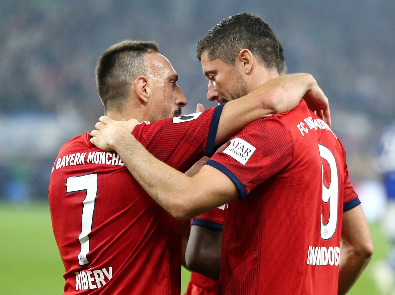 El Bayern logra de esta manera 12 puntos de 12 posibles y se mantiene como líder del campeonato. En la próxima semana enfrentará al Augsburgo, el día martes, y el viernes al Hertha, los dos juegos por la Bundesliga.