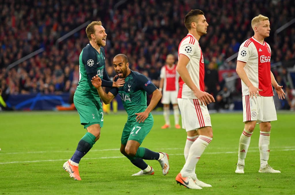 Una actuación milagrosa, providencial, para la eternidad, así fue el triplete que marcó Lucas Moura a favor del Tottenham Hotspur en la Vuelta de las Semifinales de la Liga de Campeones ante el Ajax. Moura anotó a los 55, 59 y 96 minutos los goles que le sacan de la bolsa el boleto a la Final a los Holandeses. Estas son las imágenes de esa proeza.