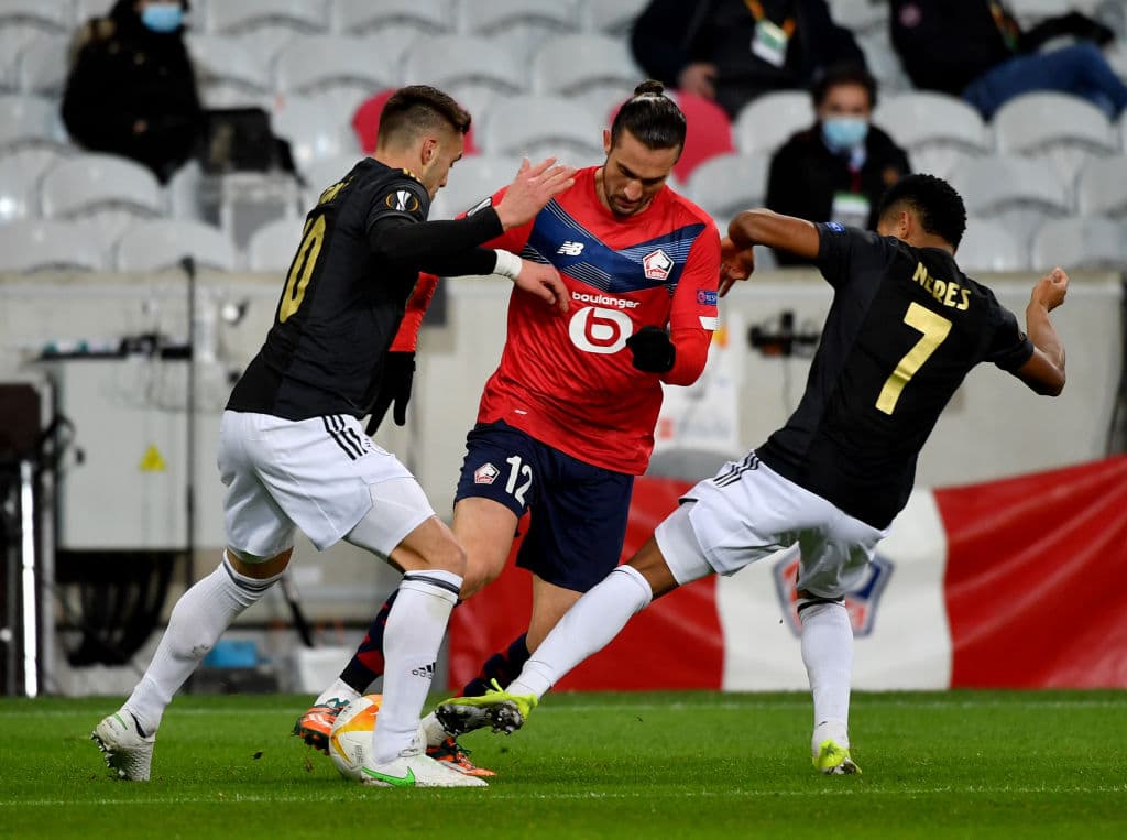 Timothy Weah (72’) adelantaba al conjunto francés; en la recta final del juego, Dusan Tadic (87’) marcó desde los once pasos para conseguir el empate y Brobbey (89’) dio la vuelta al marcador. El mexicano participó todo el encuentro. La vuelta se jugará el próximo 25 de febrero.