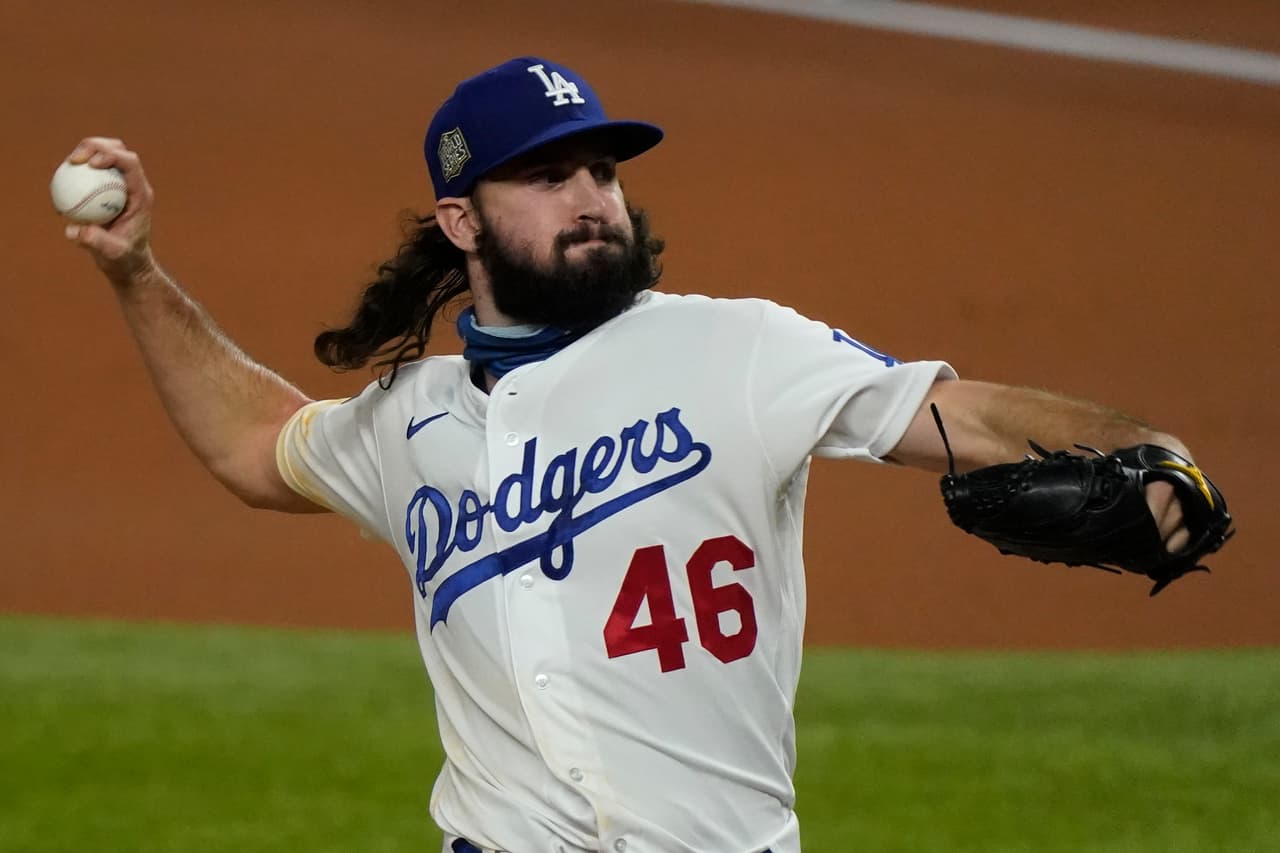 El cambio de pitcher en los Rays sentencia el partido y los Dodgers consiguen remontar la desventaja de 1-0 para vencer 1-3 a los Rays y consiguen su sexta campeonato de Serie Mundial.