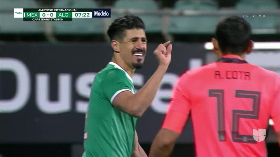 Tiro desviado de Baghdad Bounedjah
