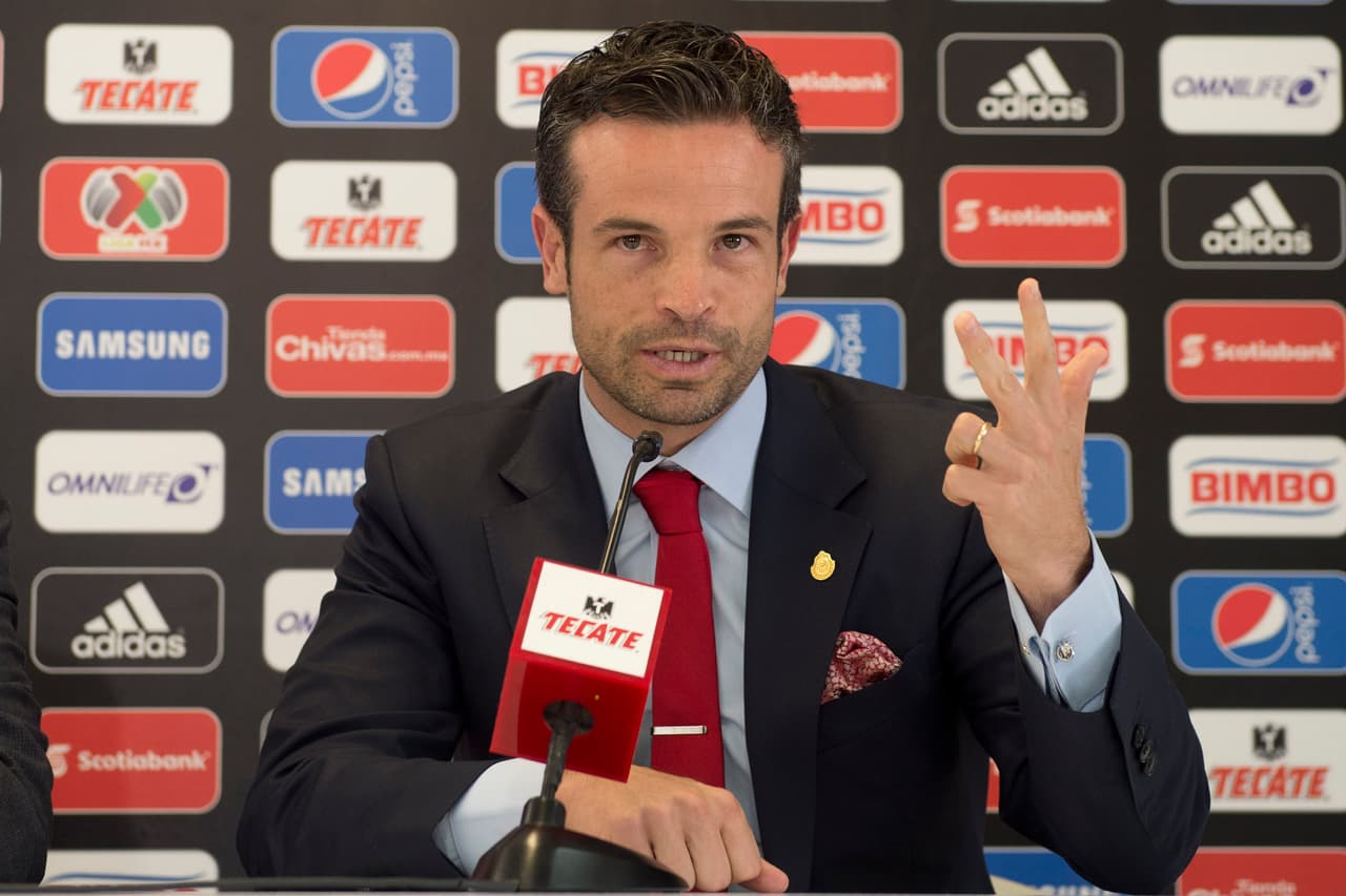 Sin embargo, en uno de sus constantes cambios de humor, Jorge Vergara prescindió de los servicios de Rafa Puente Junior.