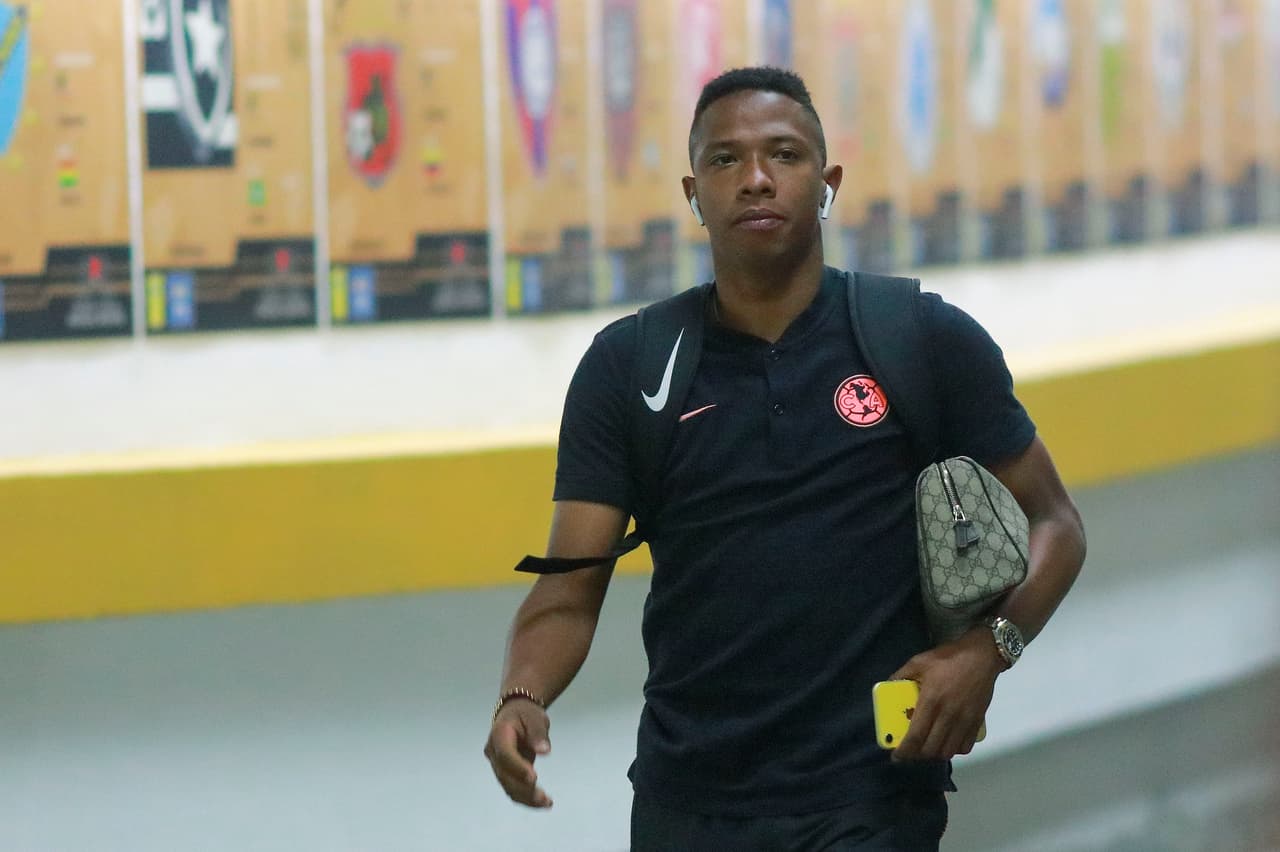 El color de las aficiones y la llegada de América y Tijuana en pos de un boleto a la Final de la Copa MX en partido celebrado en el Estadio Azteca por las Semifinales.