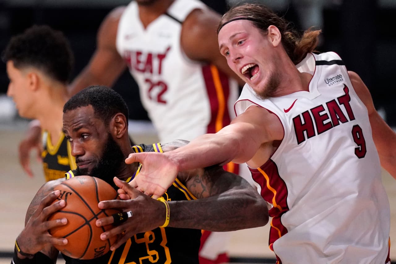Los Lakers ganan 124-114 al Heat y lideran la serie 2-0 | Anthony Davis y LeBron James fueron los máximos anotadores del segundo juego de las Finales 2020.