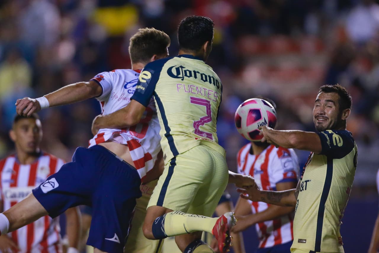 América saca un apretado triunfo en su visita al San Luis; Roger Martínez fue el encargado de hacer el gol de la victoria.