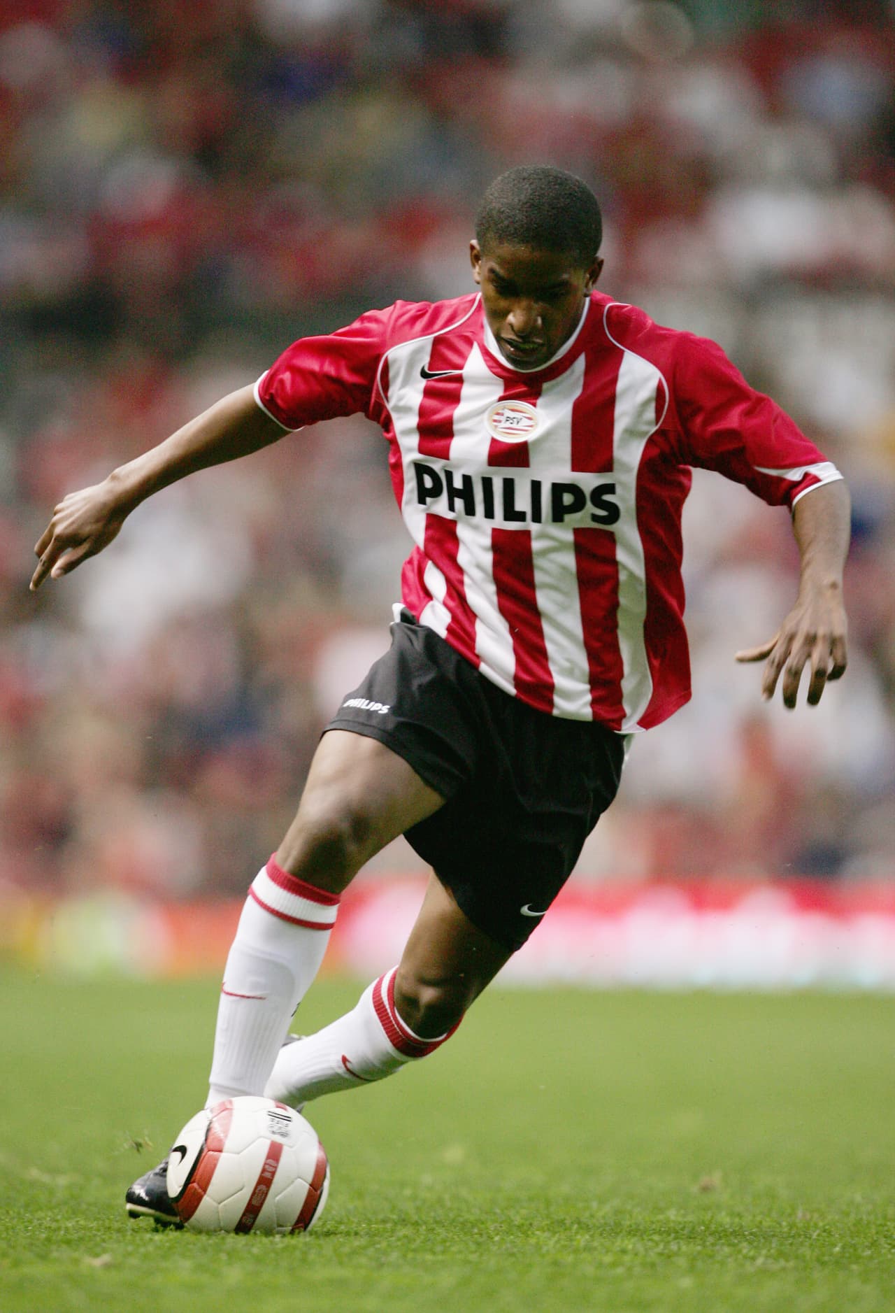'La Foquita', Jefferson Farfán jugó en el PSV cuatro temporadas desde 2004 hasta 2008 antes de pasar al Schalke 04 de la Bundesliga.