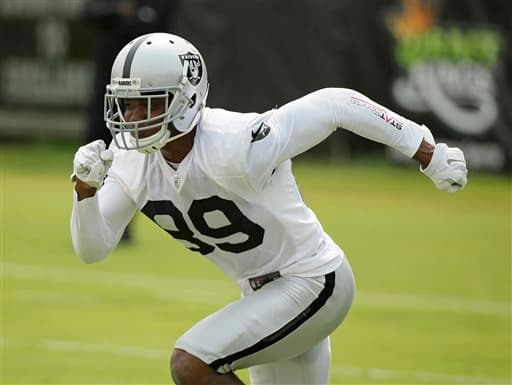 El novato WR, ex de Alabama, está logrando impresionar en el training camp de los Oakland Raiders, checa las mejores imágenes del seleccionado 4to global del Draft 2015 (AP-NFL).
