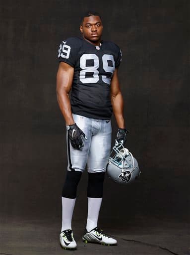 El novato WR, ex de Alabama, está logrando impresionar en el training camp de los Oakland Raiders, checa las mejores imágenes del seleccionado 4to global del Draft 2015 (AP-NFL).