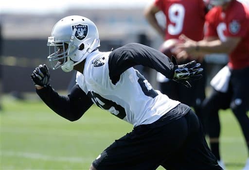 El novato WR, ex de Alabama, está logrando impresionar en el training camp de los Oakland Raiders, checa las mejores imágenes del seleccionado 4to global del Draft 2015 (AP-NFL).