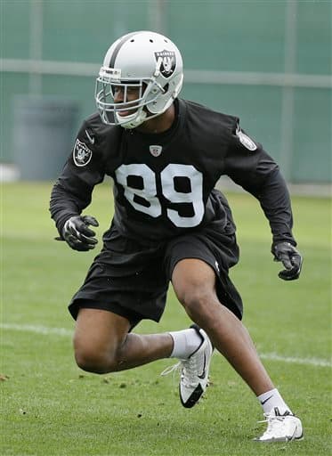 El novato WR, ex de Alabama, está logrando impresionar en el training camp de los Oakland Raiders, checa las mejores imágenes del seleccionado 4to global del Draft 2015 (AP-NFL).