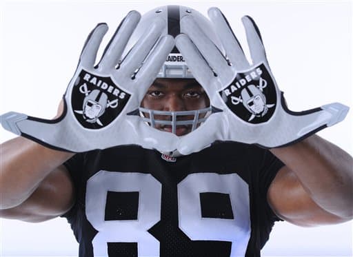 El novato WR, ex de Alabama, está logrando impresionar en el training camp de los Oakland Raiders, checa las mejores imágenes del seleccionado 4to global del Draft 2015 (AP-NFL).