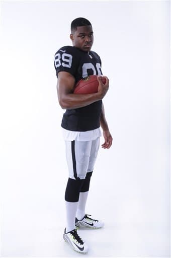 El novato WR, ex de Alabama, está logrando impresionar en el training camp de los Oakland Raiders, checa las mejores imágenes del seleccionado 4to global del Draft 2015 (AP-NFL).