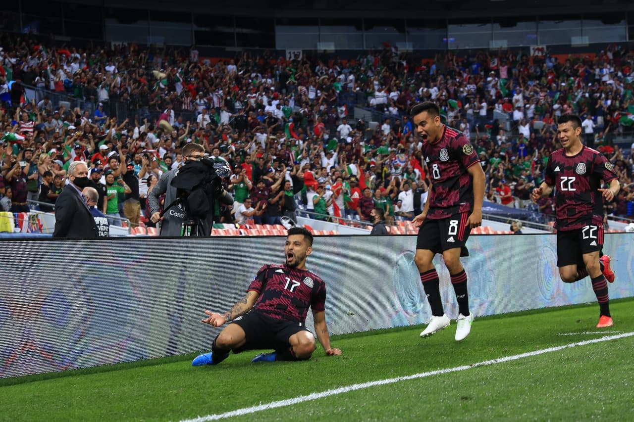 Euforia total después del gol a los 59 segundos de 'Tecatito' Corona contra Team USA en Denver.