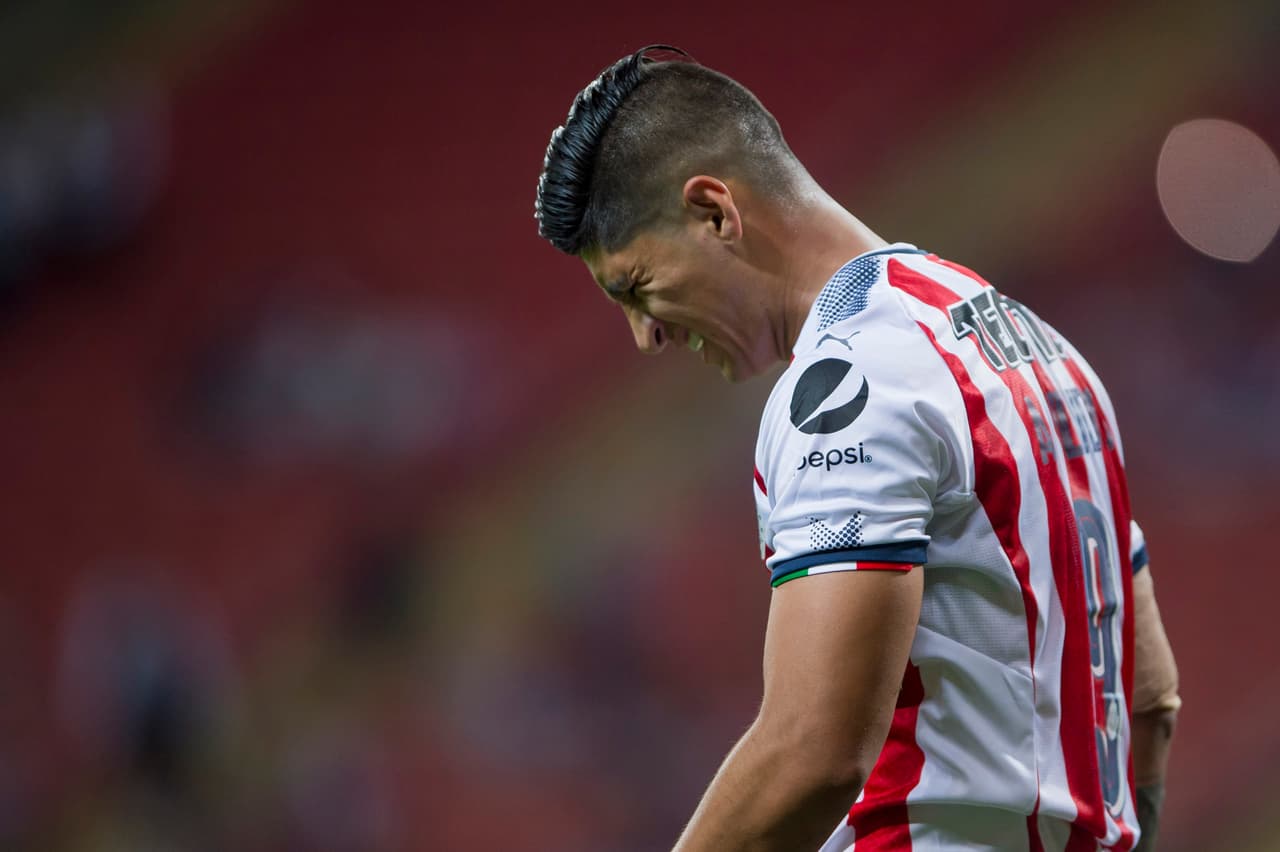Action photo during the match Guadalajara vs Lobos BUAP, Corresponding 11st round of the Torneo Apertura 2017 Liga BBVA Bancomer the MX, at Chivas Stadium. Foto de accion durante el Partido Guadalajara vs Lobos BUAP, Correspondiente a la Jornada 11 del Torneo Apertura 2017 de la Liga BBVA Bancomer MX, en el Estadio Chivas, en la foto: Alan Pulido Guadalajara 26/09/2017/MEXSPORT/Cristian de Marchena