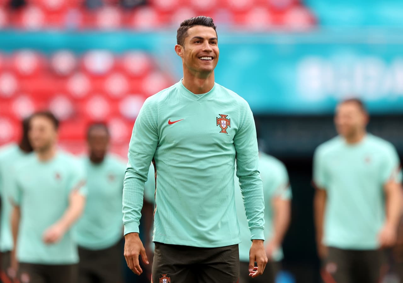 Cristiano Ronaldo 'boicotea' al refresco que patrocina la Euro