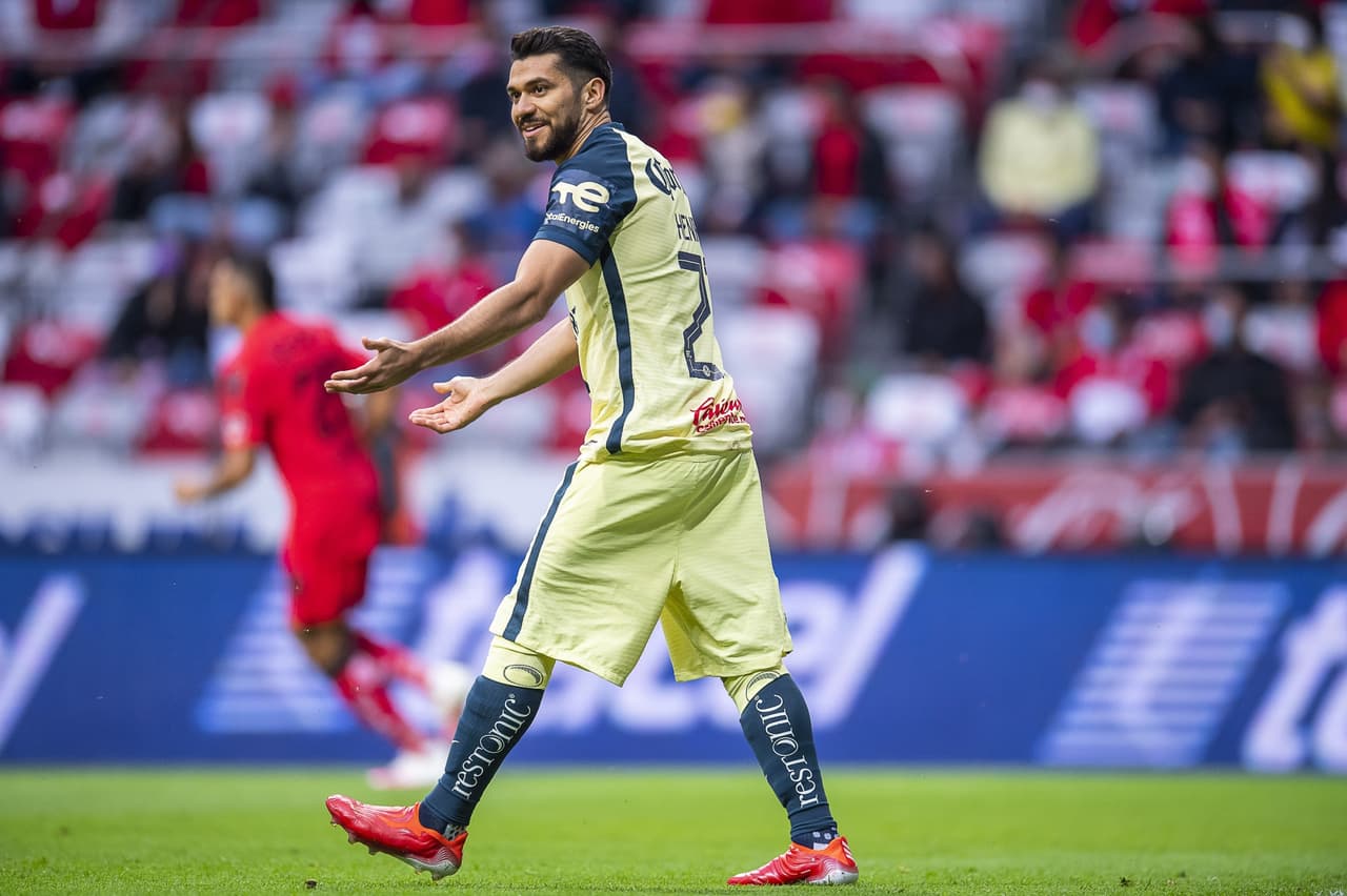 El delantero yucateco prendió un centro de Luis Fuentes y anticipó a la marca para girar la cabeza y cruzar el remate del empate.