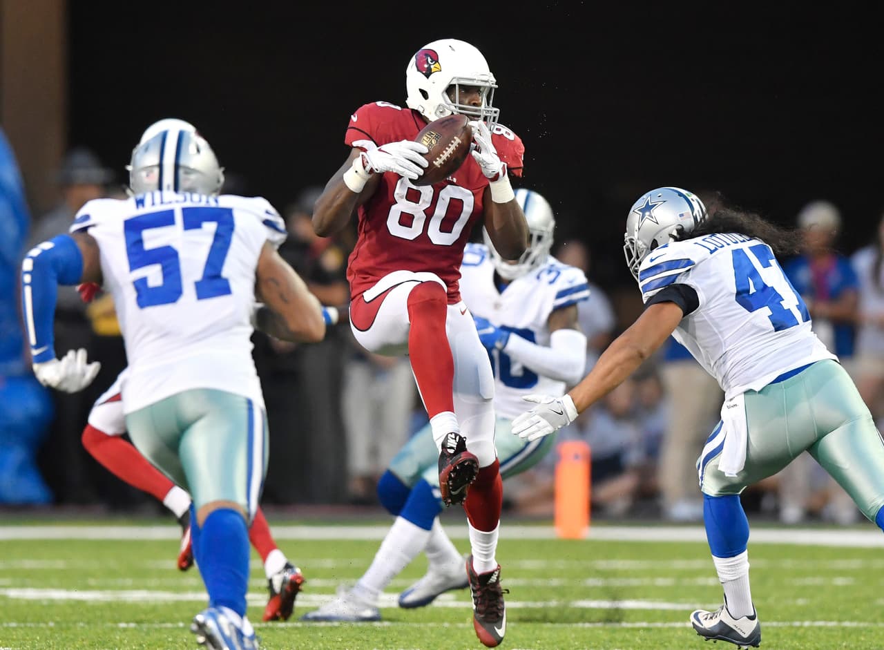 Los Dallas Cowboys y los Arizona Cardinals abrieron oficialmente esta noche la temporada de la NFL enfrentándose en el Partido del Salón de la Fama en el Tom Benson Stadium de Canton, Ohio en medio de un gran ambiente y los elegidos a ingresar en la Clase 2017.