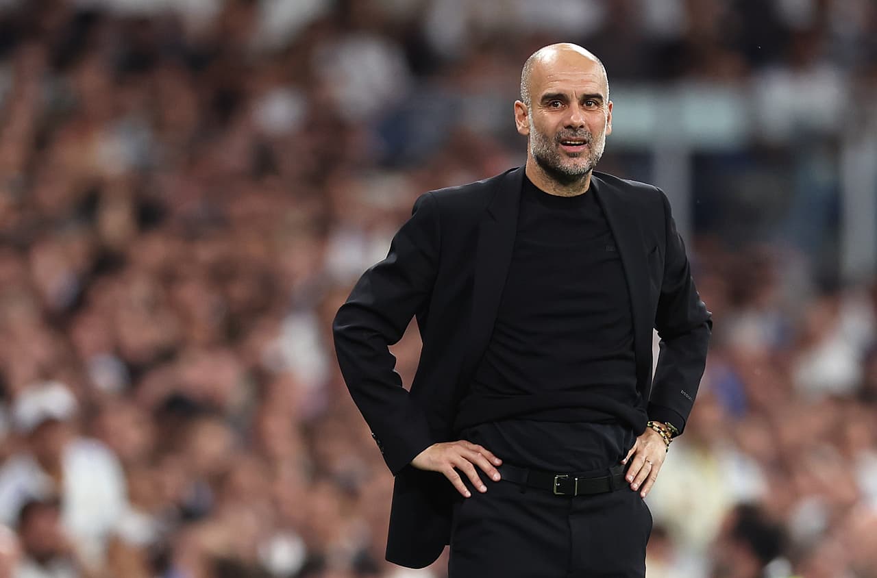 Guardiola dirigiendo en la ida entre el City y Real Madrid.