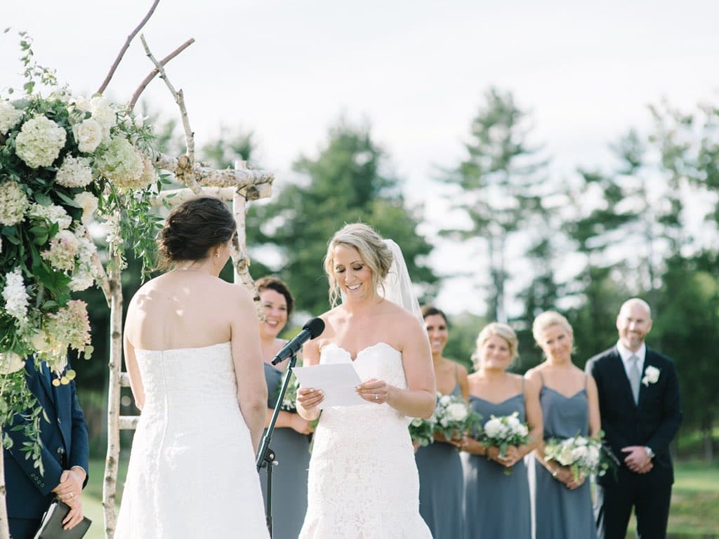 Campeonas olímpicas de hockey pasaron de ser rivales en el hielo a compañeras de por vida