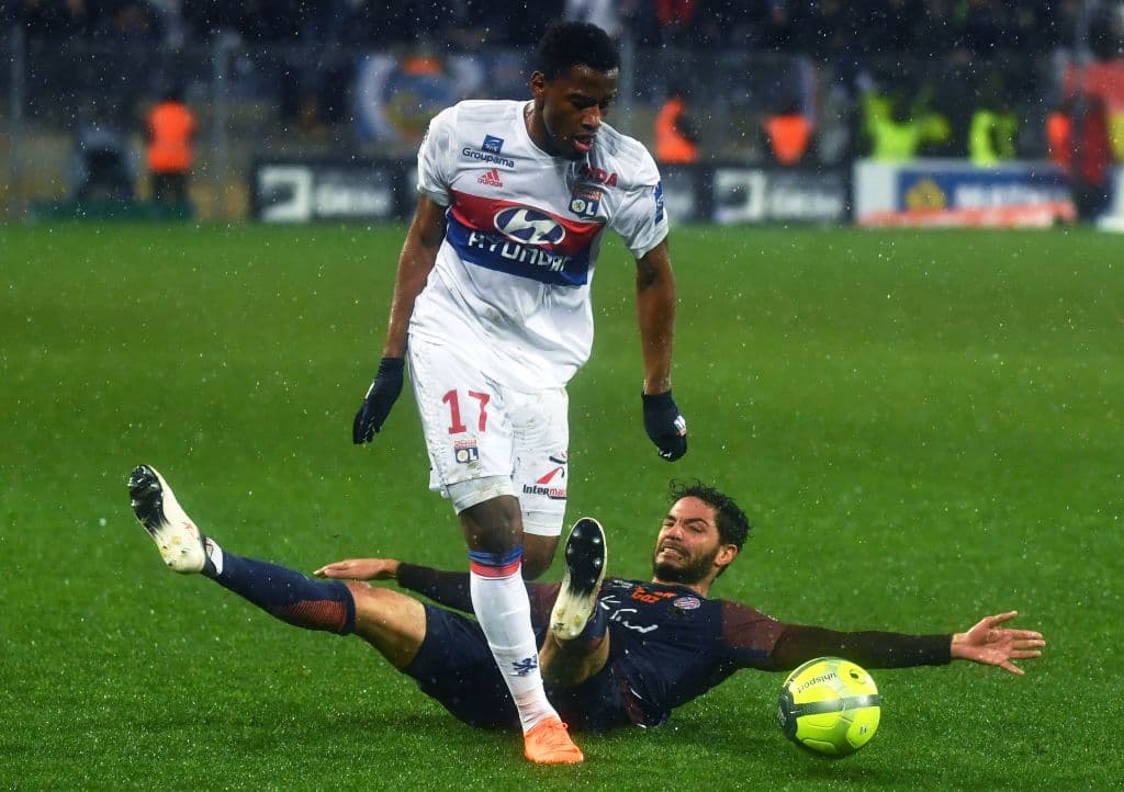 El Real Betis tiene en su órbita al internacional sub 19 francés Myziane Maolida, del Olympique de Lyon. Según el
<i>L’Equipe</i>, el club verdiblanco realizaría una oferta de 8 millones de euros por él.
<br>