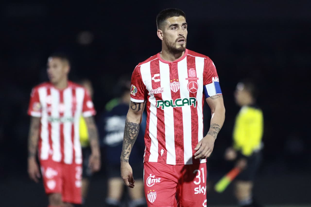 Victor Velázquez (39') y Martin Rabunal (48') le dan la tercera victoria del torneo a los Bravos.