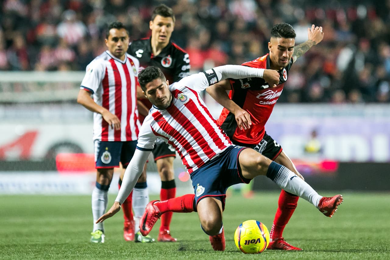 Los visitantes trataron de buscar la remontada en la segunda parte y por momentos le quitaron el esférico a los locales.