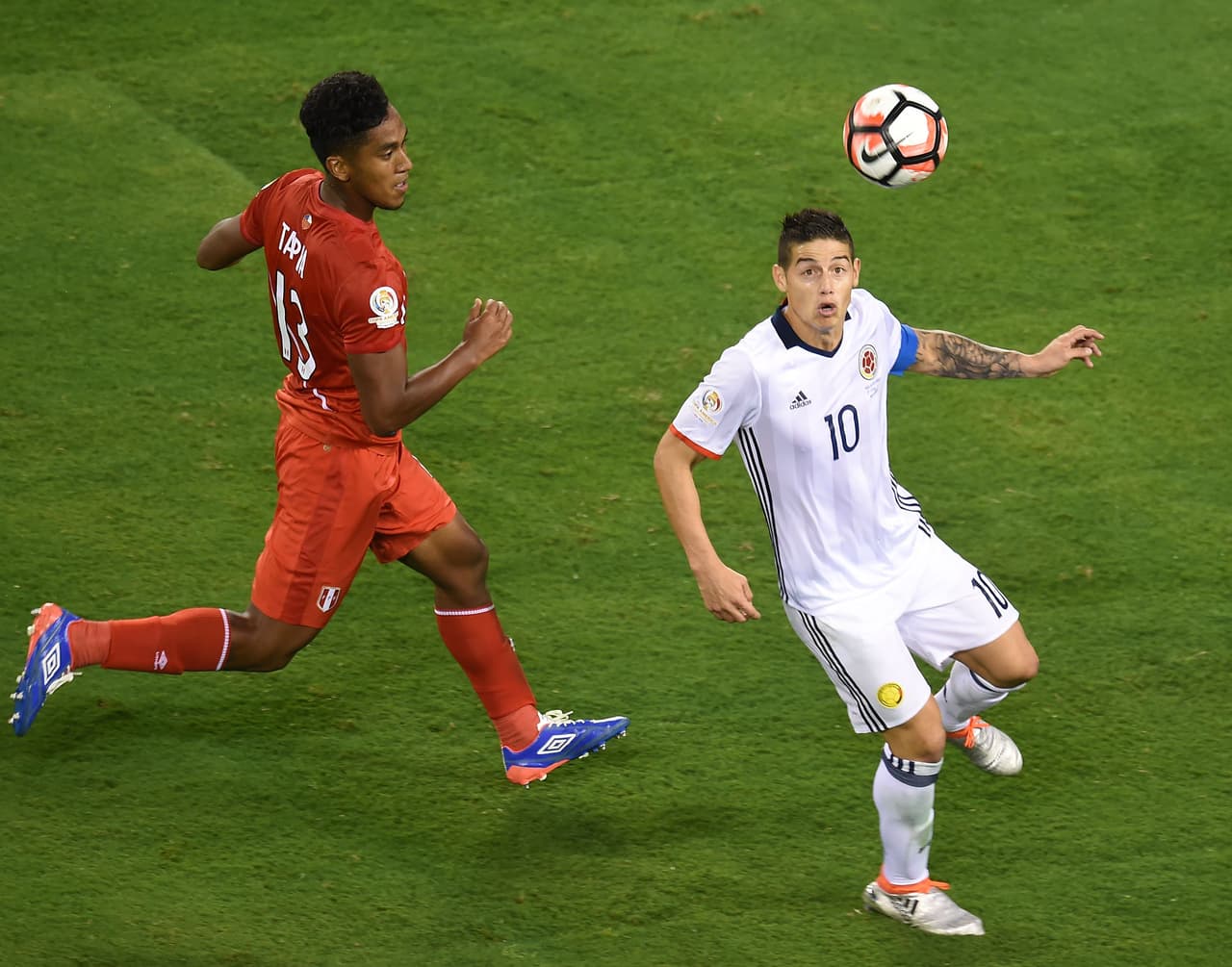 Hicieron un tiempo reglamentario parejo, con algunas jugadas de peligro como la del colombiano James Rodríguez, quien estrelló un balón del travesaño.