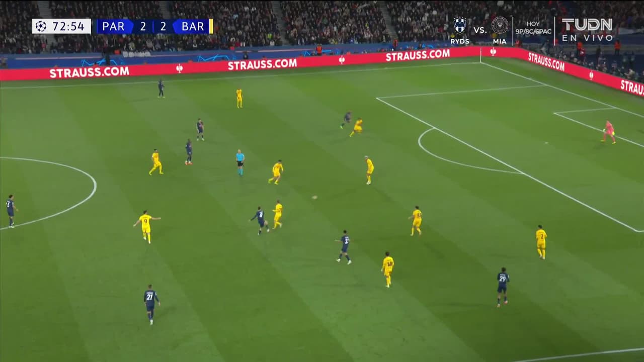 ¡TIRO ATAJADO! disparo por João Félix.