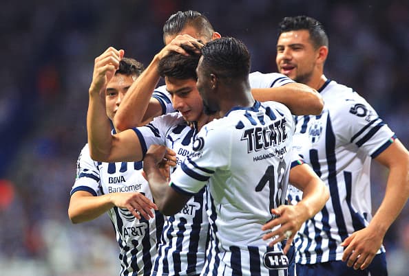 Jhon Medina marcó el primer gol del encuentro al minuto 6 de acción.