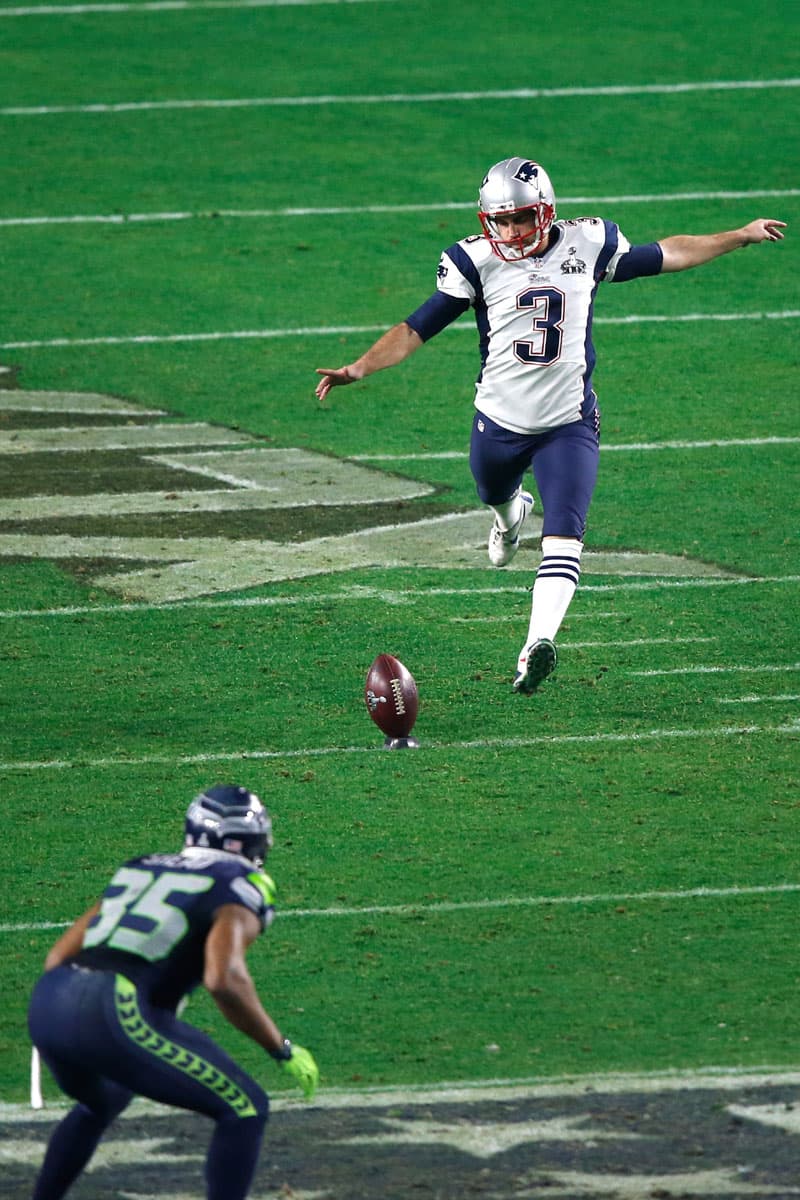 20) No sería sorpresa si... Stephen Gostkowski supera a todos menos a dos alas cerradas (AP-NFL).
