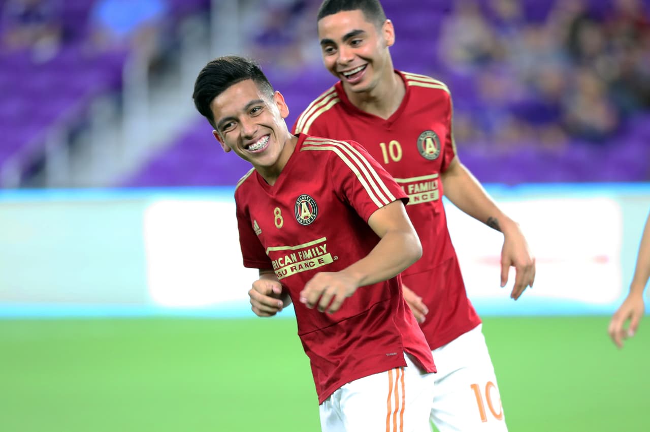 Ezequiel Barco y Miguel Almirón, jugadores de Atlanta United.