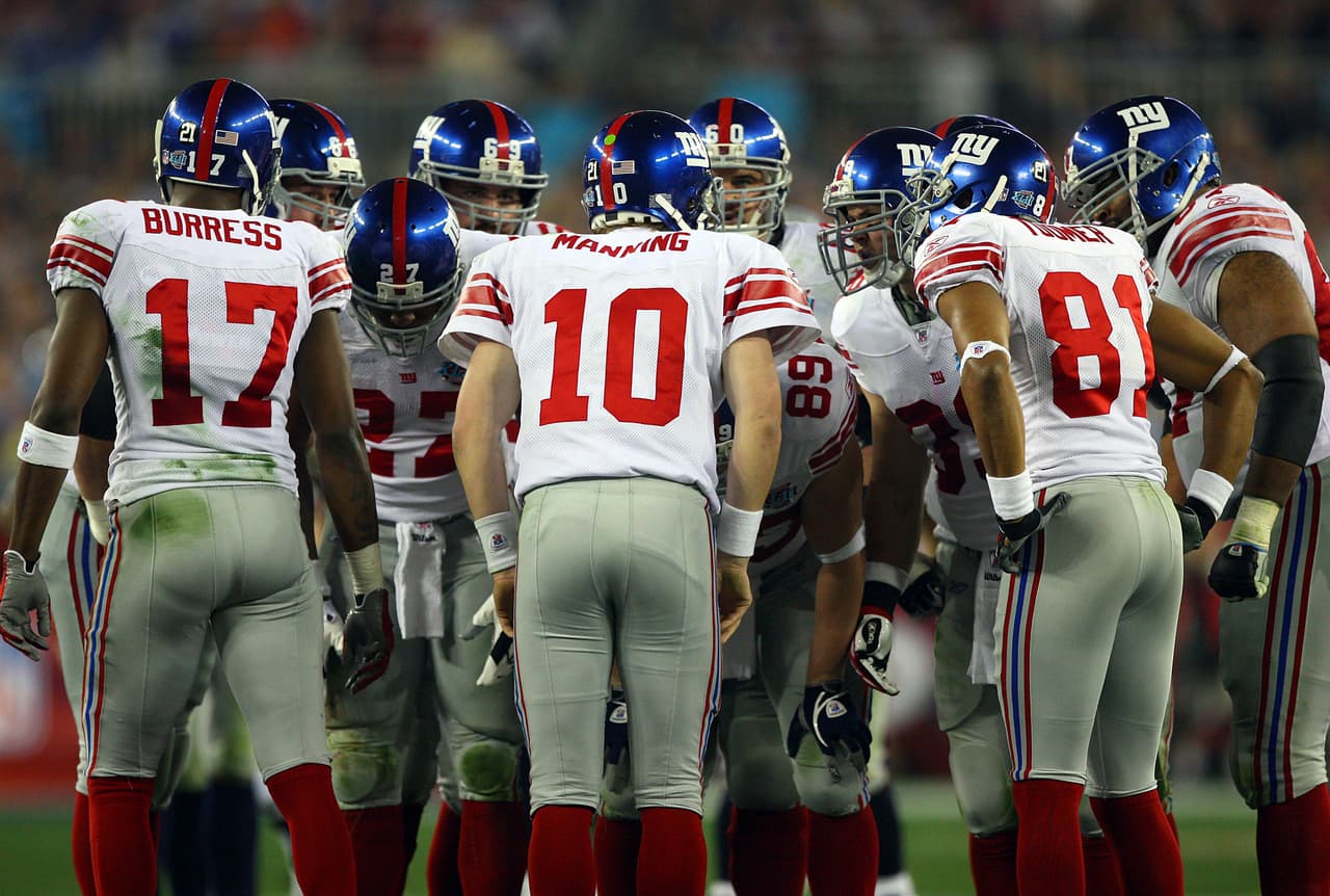 En el draft de 2004, Eli Manning se negó a jugar con los Chargers y fue cambiado a Giants donde después ganó dos Super Bowls.